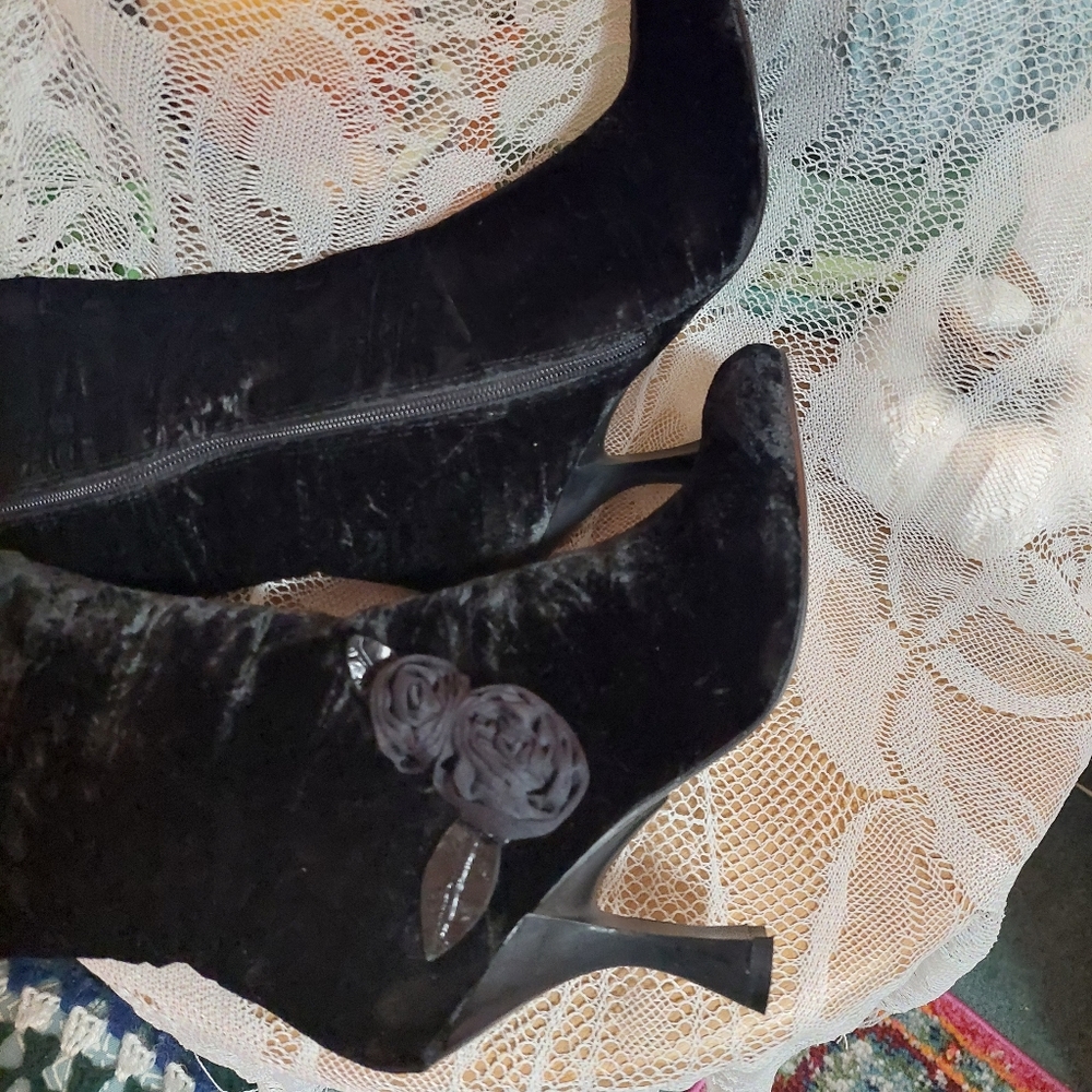 Nine West tall black boots crushed velvet with roses